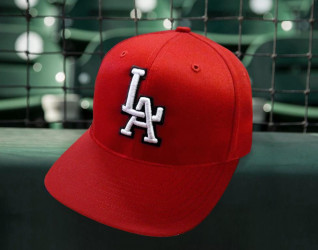 Casquette réglable rouge logo LA blanc